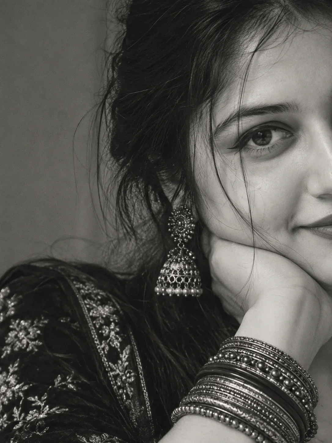 Black & White Traditional Portrait of Imdian girl image prompt with Jhumka